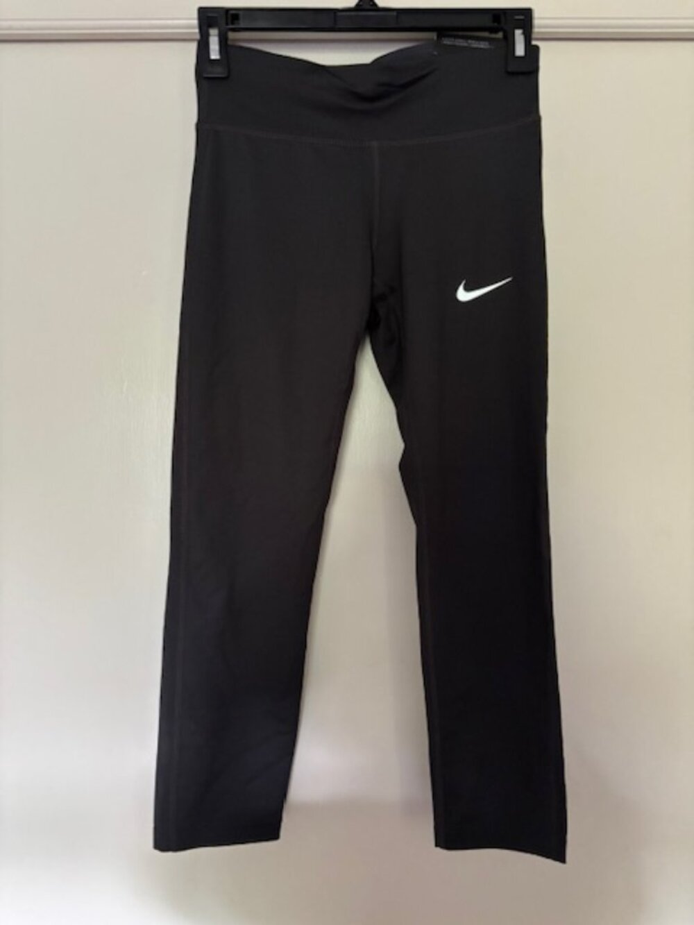 NWT Nike Essential Tight